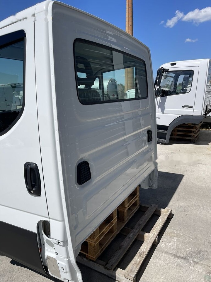 IVECO DAILY VII 72-210 IVECO DAILY 75-210 light - Кабина для Коммерческих автомобилей: фото 4 IVECO DAILY VII 72-210 IVECO DAILY 75-210 light - Кабина для Коммерческих автомобилей: фото 4
