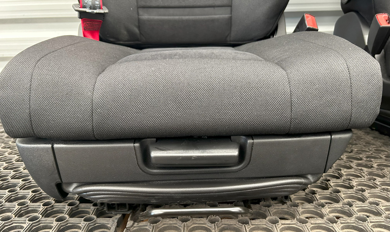 IVECO NEW SEAT IVECO S-WAY - Сиденье: фото 2 IVECO NEW SEAT IVECO S-WAY - Сиденье: фото 2