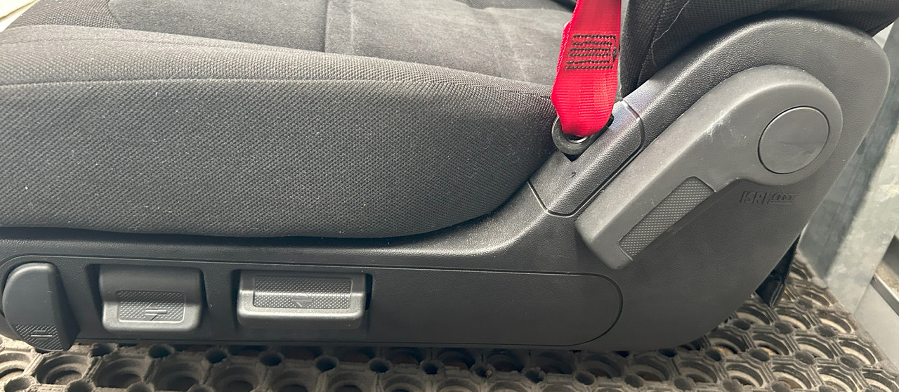 IVECO NEW SEAT IVECO S-WAY - Сиденье: фото 2 IVECO NEW SEAT IVECO S-WAY - Сиденье: фото 2