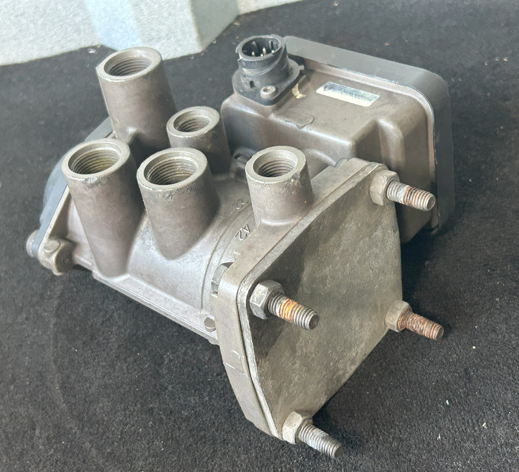 KNORR-BREMSE TRAILER EBS CONTROL VALVE / EUROPE / VOLVO - Тормозной клапан: фото 5 KNORR-BREMSE TRAILER EBS CONTROL VALVE / EUROPE / VOLVO - Тормозной клапан: фото 5