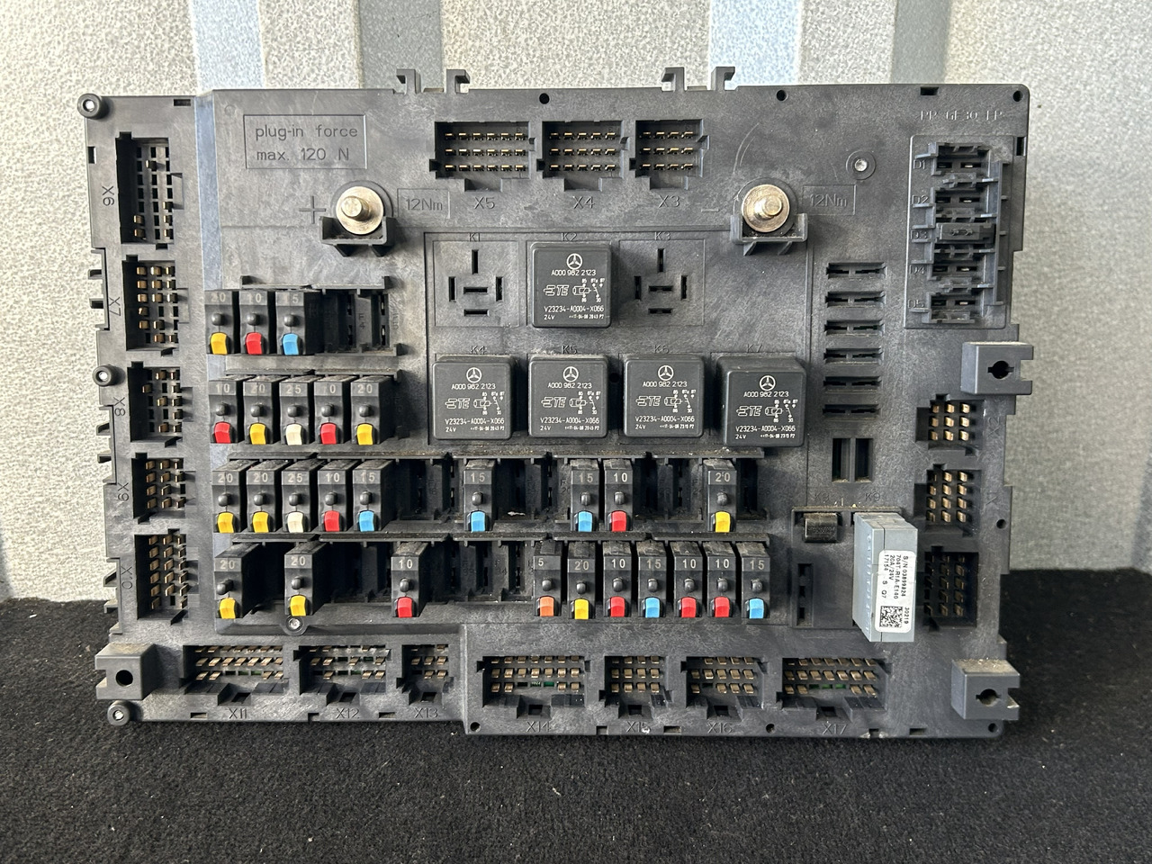 MERCEDES ACTROS MP4 A FUSE MODULE SAM - Предохранитель: фото 1 MERCEDES ACTROS MP4 A FUSE MODULE SAM - Предохранитель: фото 1