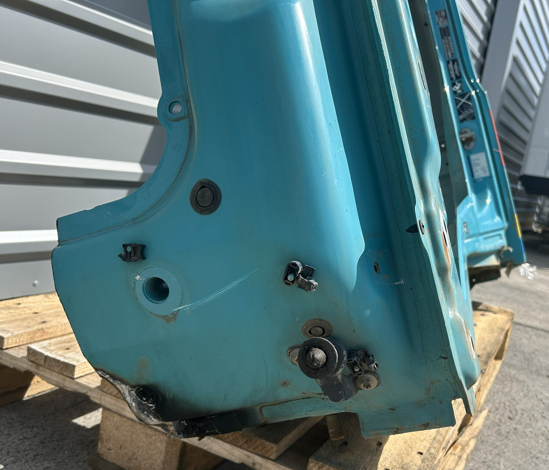 MERCEDES-BENZ AROCS MP4 LEFT SIDE QUARTER PANEL M CLASSIC SPACE - Кабина: фото 5 MERCEDES-BENZ AROCS MP4 LEFT SIDE QUARTER PANEL M CLASSIC SPACE - Кабина: фото 5