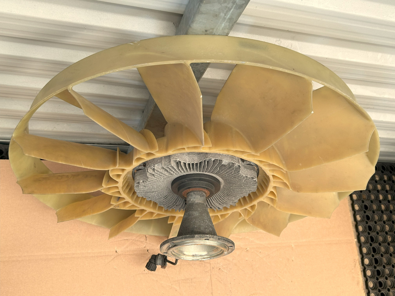 MERCEDES-BENZ VISCOT CLUTCH + FAN ACTROS MP4 - Вентилятор: фото 3 MERCEDES-BENZ VISCOT CLUTCH + FAN ACTROS MP4 - Вентилятор: фото 3