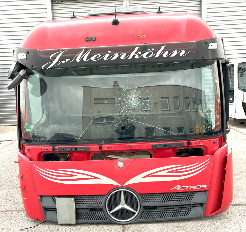 Mercedes Actros MP4 L StreamSpace 2,50 - Кабина: фото 5 Mercedes Actros MP4 L StreamSpace 2,50 - Кабина: фото 5