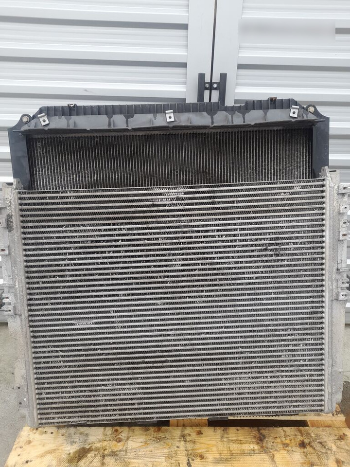 Mercedes-Benz ACTROS MP4 A9605003601 / A9605000002/ A9605053255 Mercedes-Benz truck - Радиатор для Грузовиков: фото 4 Mercedes-Benz ACTROS MP4 A9605003601 / A9605000002/ A9605053255 Mercedes-Benz truck - Радиатор для Грузовиков: фото 4