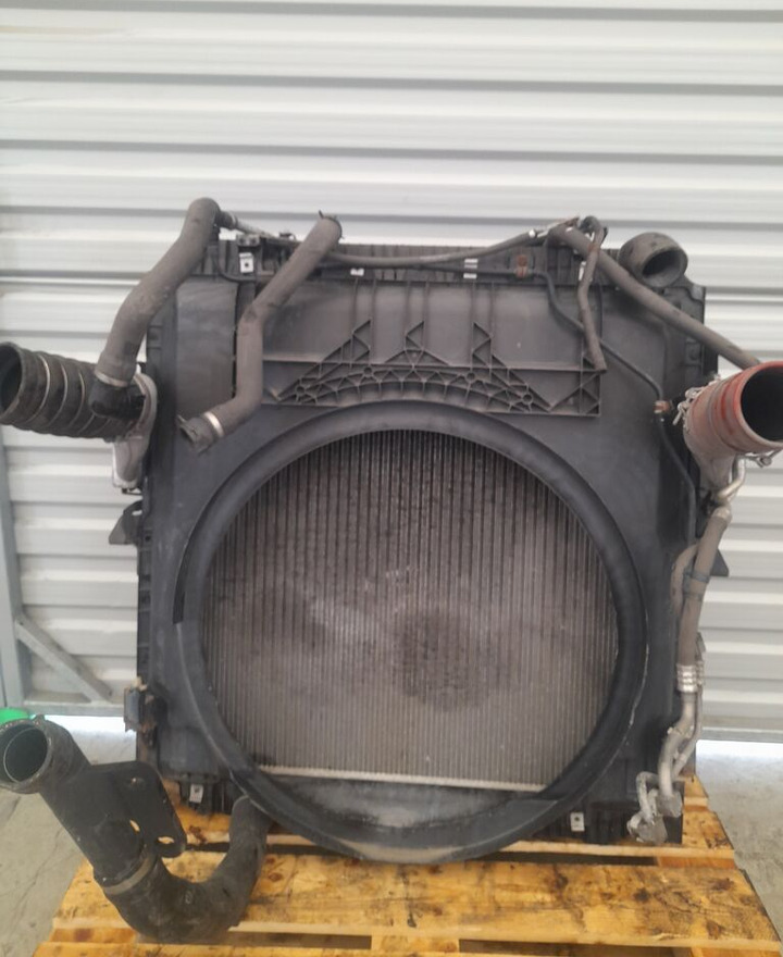 Mercedes-Benz ACTROS MP4 A9605003601 /A9605000002 Mercedes-Benz truck - Радиатор для Грузовиков: фото 1 Mercedes-Benz ACTROS MP4 A9605003601 /A9605000002 Mercedes-Benz truck - Радиатор для Грузовиков: фото 1