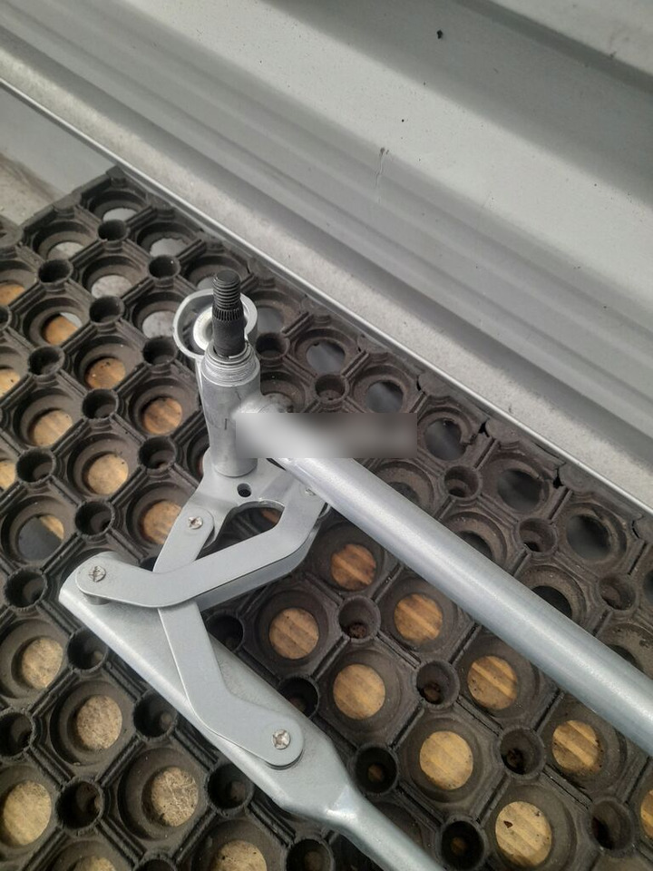 Mercedes-Benz ATEGO 2023 - Щетка стеклоочистителя для Грузовиков: фото 4 Mercedes-Benz ATEGO 2023 - Щетка стеклоочистителя для Грузовиков: фото 4