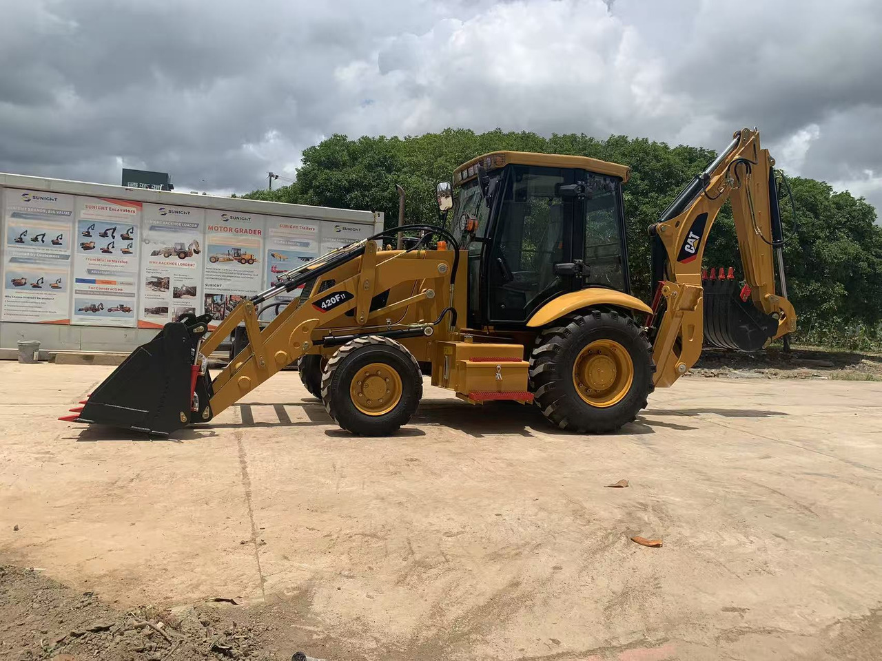 Caterpillar 420F, 420F2 Backhoe Loader with Telescopic Boom - Экскаватор-погрузчик: фото 1 Caterpillar 420F, 420F2 Backhoe Loader with Telescopic Boom - Экскаватор-погрузчик: фото 1