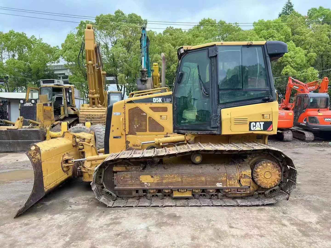 Caterpillar Bulldozer Used Condition CAT D5K LGP Original Color - Бульдозер: фото 1 Caterpillar Bulldozer Used Condition CAT D5K LGP Original Color - Бульдозер: фото 1