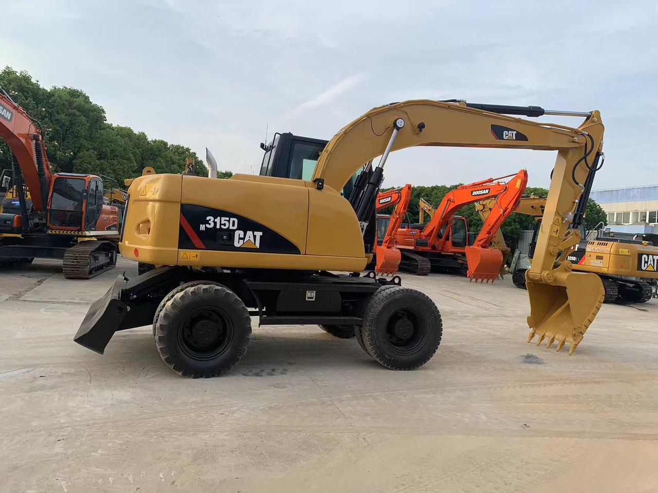 Caterpillar M315D Wheel Excavator Moving by Tires - Колёсный экскаватор: фото 3 Caterpillar M315D Wheel Excavator Moving by Tires - Колёсный экскаватор: фото 3