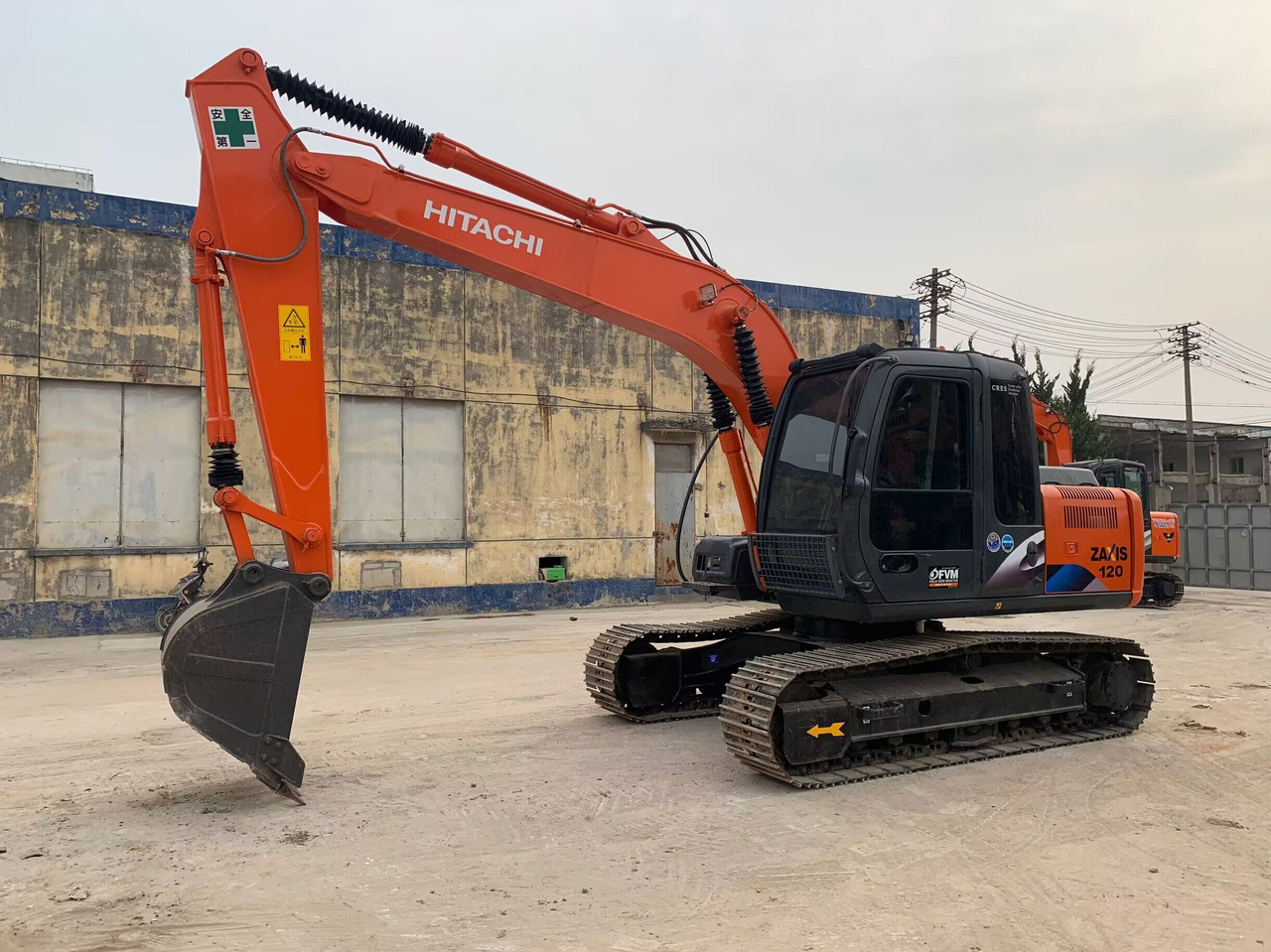 Hitachi Excavator ZX120 Good Price Used Excavator 12 ton Capacity - Гусеничный экскаватор: фото 1 Hitachi Excavator ZX120 Good Price Used Excavator 12 ton Capacity - Гусеничный экскаватор: фото 1