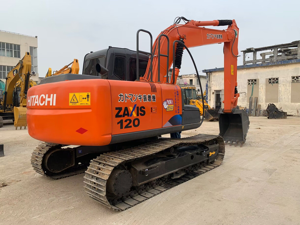 Hitachi Excavator ZX120 Good Price Used Excavator 12 ton Capacity - Гусеничный экскаватор: фото 2 Hitachi Excavator ZX120 Good Price Used Excavator 12 ton Capacity - Гусеничный экскаватор: фото 2