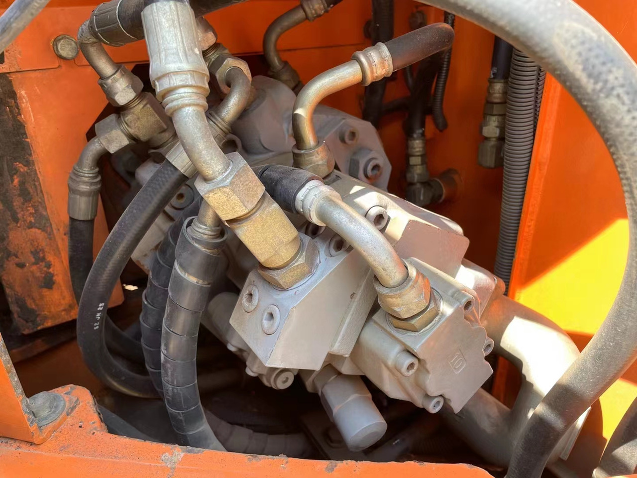 Hitachi Excavator ZX70, ZX75 Mini Excavator with Blade Dozer - Гусеничный экскаватор: фото 5 Hitachi Excavator ZX70, ZX75 Mini Excavator with Blade Dozer - Гусеничный экскаватор: фото 5