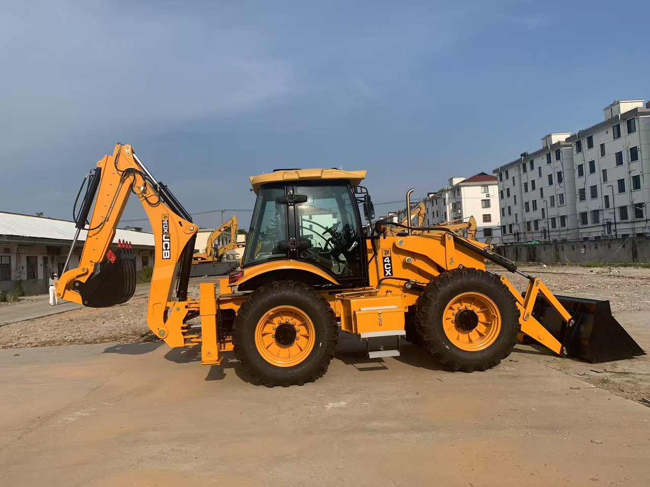 JCB 4x4 Backhoe Loader 4CX, 3CX Brand New Condition - Экскаватор-погрузчик: фото 2 JCB 4x4 Backhoe Loader 4CX, 3CX Brand New Condition - Экскаватор-погрузчик: фото 2