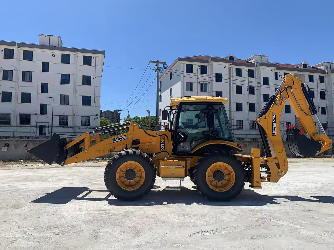 JCB Backhoe Loader 4CX, 4DX Good Price on Sale - Экскаватор-погрузчик: фото 1 JCB Backhoe Loader 4CX, 4DX Good Price on Sale - Экскаватор-погрузчик: фото 1