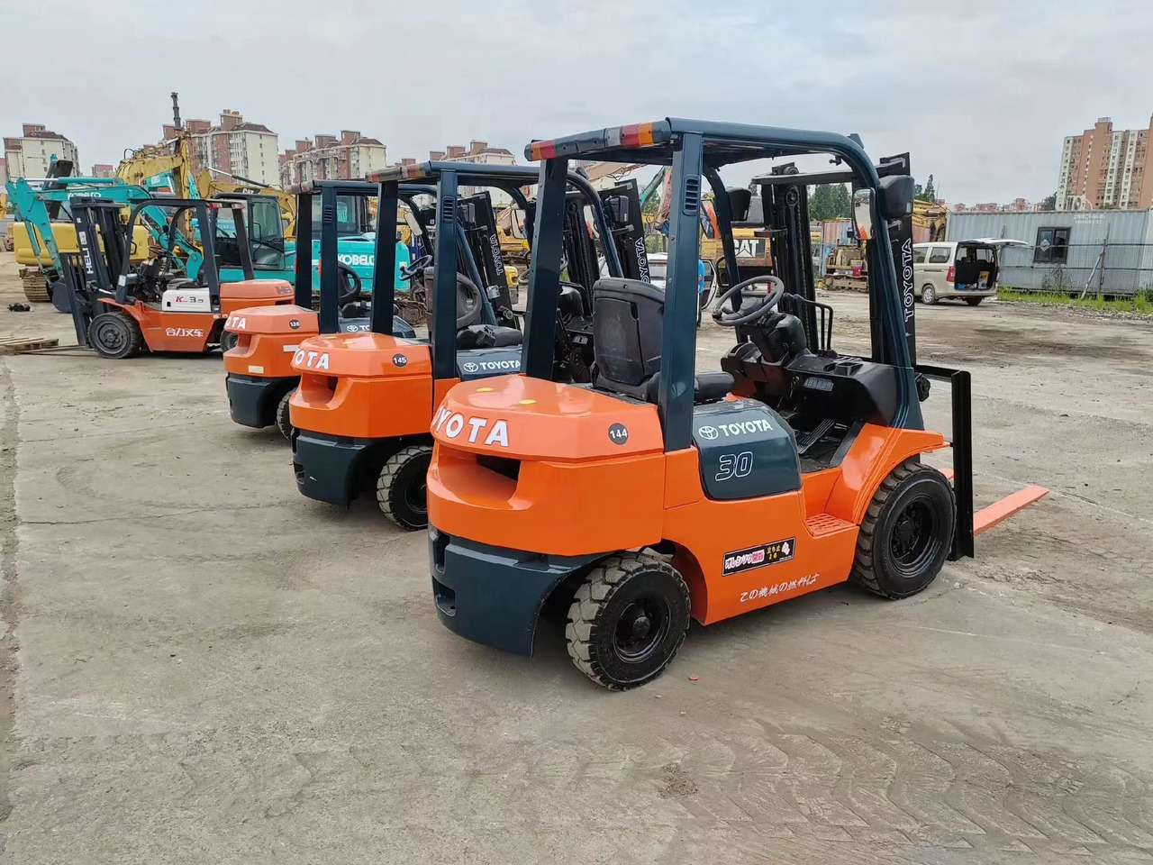 Toyota 3 ton Forklift FD30 with Free Lift, Side Shifter, Clamp - Дизельный погрузчик: фото 5 Toyota 3 ton Forklift FD30 with Free Lift, Side Shifter, Clamp - Дизельный погрузчик: фото 5