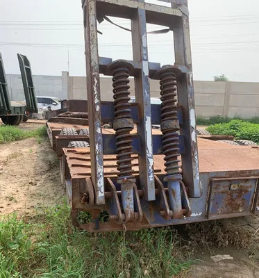 Used 4 Axles 60ton Low Bed Lowboy Lowbed Semi Truck Trailers - Низкорамный полуприцеп: фото 1 Used 4 Axles 60ton Low Bed Lowboy Lowbed Semi Truck Trailers - Низкорамный полуприцеп: фото 1