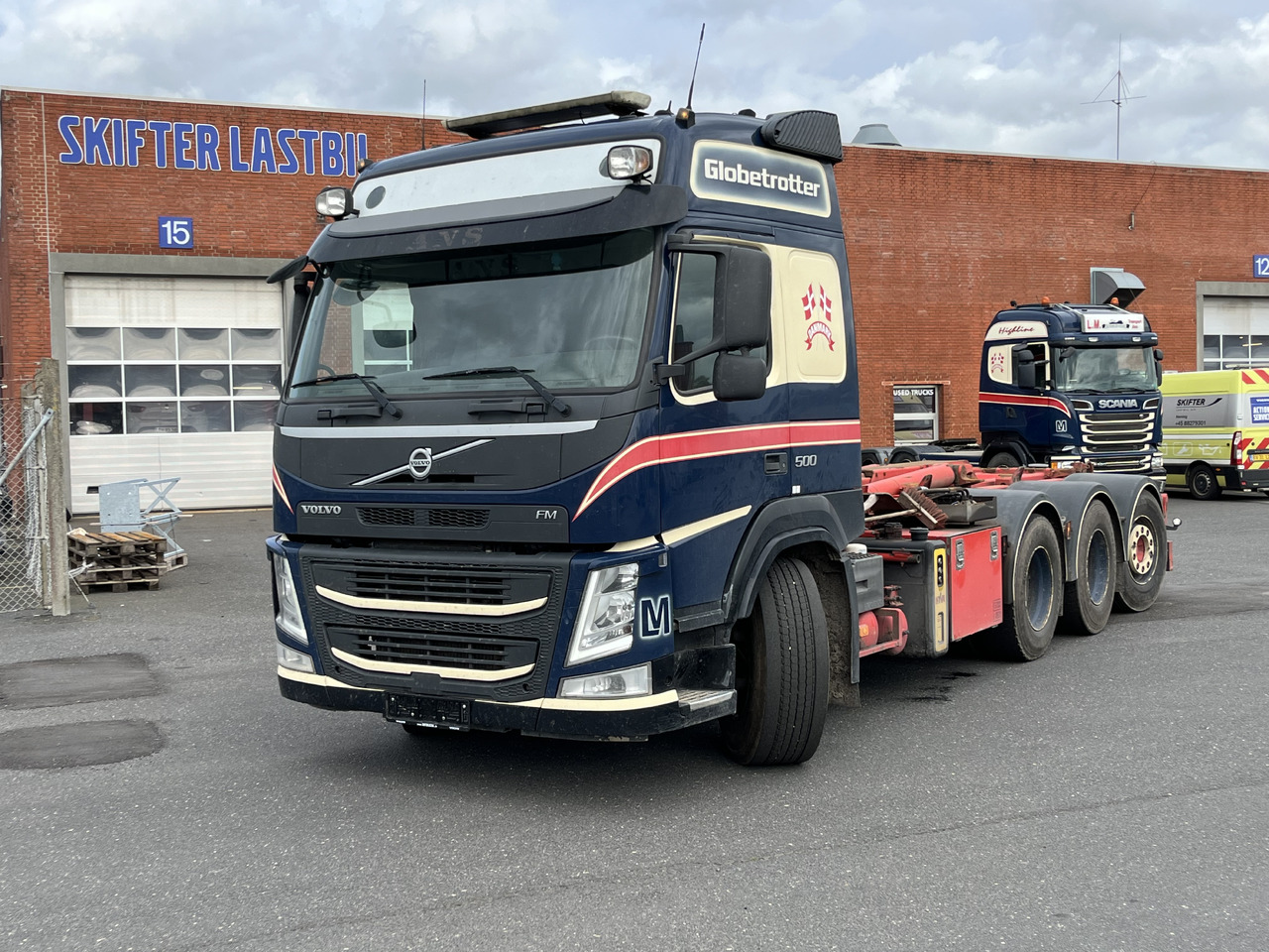 Volvo FM 500 8x4 - Крюковой мультилифт: фото 1 Volvo FM 500 8x4 - Крюковой мультилифт: фото 1