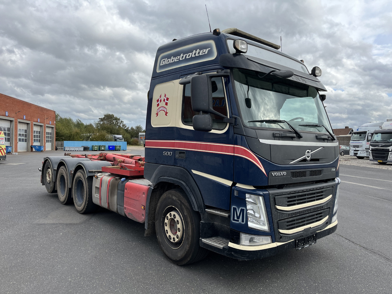 Volvo FM 500 8x4 - Крюковой мультилифт: фото 3 Volvo FM 500 8x4 - Крюковой мультилифт: фото 3