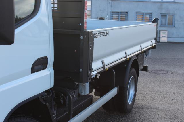 FUSO eCanter 4S15E - Малотоннажный самосвал: фото 3 FUSO eCanter 4S15E - Малотоннажный самосвал: фото 3