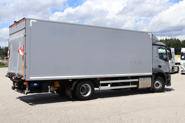 Mercedes-Benz Antos 1833 L - Грузовик с закрытым кузовом: фото 4 Mercedes-Benz Antos 1833 L - Грузовик с закрытым кузовом: фото 4
