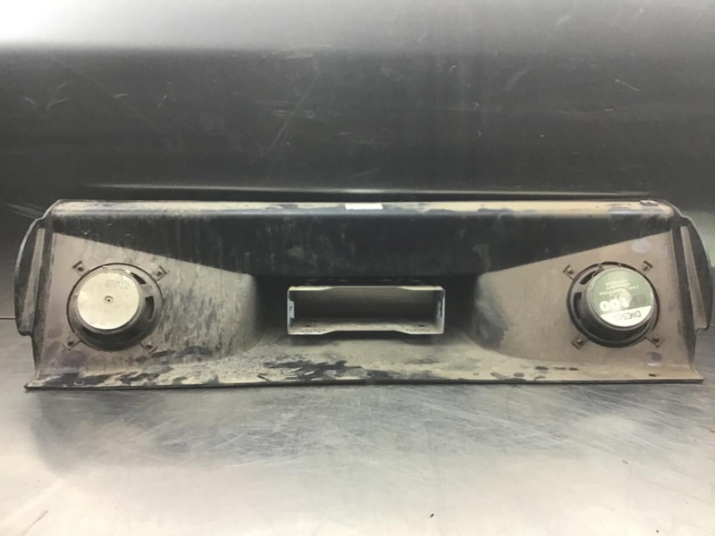 Liebherr A904C Li / A900C Li / A316 Li / A314 Li / A944C Li / A914C li / A934C Li EDC / A924C Li / R944C Li / A311 Li / R904C / R914C / R - Кабина и интерьер: фото 3 Liebherr A904C Li / A900C Li / A316 Li / A314 Li / A944C Li / A914C li / A934C Li EDC / A924C Li / R944C Li / A311 Li / R904C / R914C / R - Кабина и интерьер: фото 3