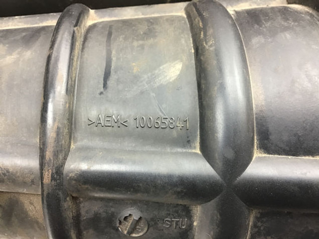 Liebherr Air Filter Hose - Впускная труба: фото 4 Liebherr Air Filter Hose - Впускная труба: фото 4