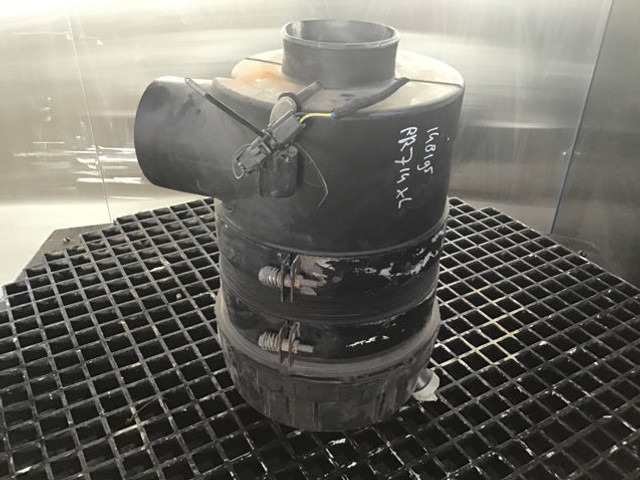 Liebherr Air Filter - Система впуска: фото 1 Liebherr Air Filter - Система впуска: фото 1