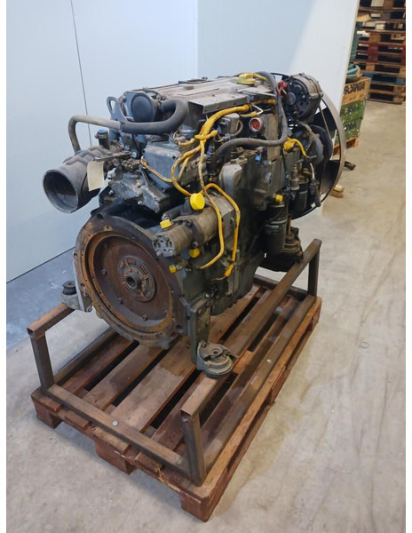 Liebherr BF4M1013E - Двигатель: фото 2 Liebherr BF4M1013E - Двигатель: фото 2