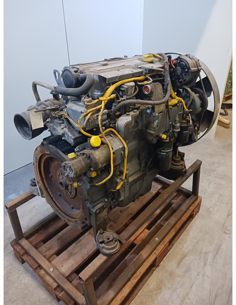 Liebherr BF4M1013E - Двигатель: фото 4 Liebherr BF4M1013E - Двигатель: фото 4