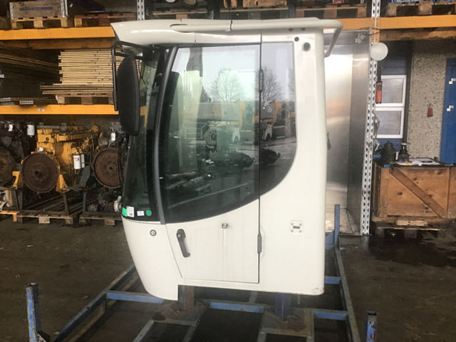 Liebherr Cabin - Кабина и интерьер: фото 1 Liebherr Cabin - Кабина и интерьер: фото 1