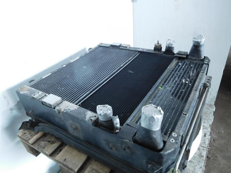 Liebherr Combined Radiator - Радиатор: фото 1 Liebherr Combined Radiator - Радиатор: фото 1