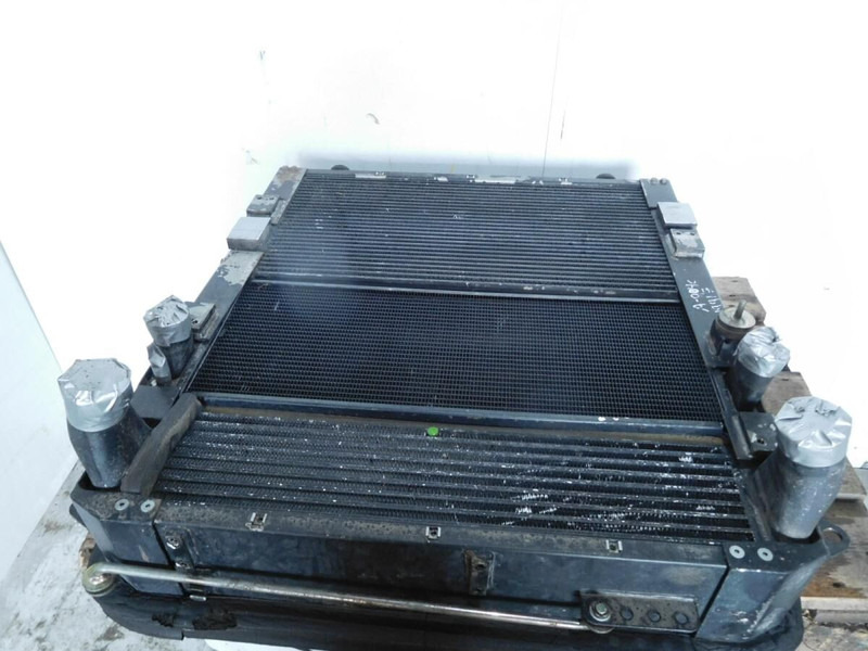 Liebherr Combined Radiator - Радиатор: фото 2 Liebherr Combined Radiator - Радиатор: фото 2