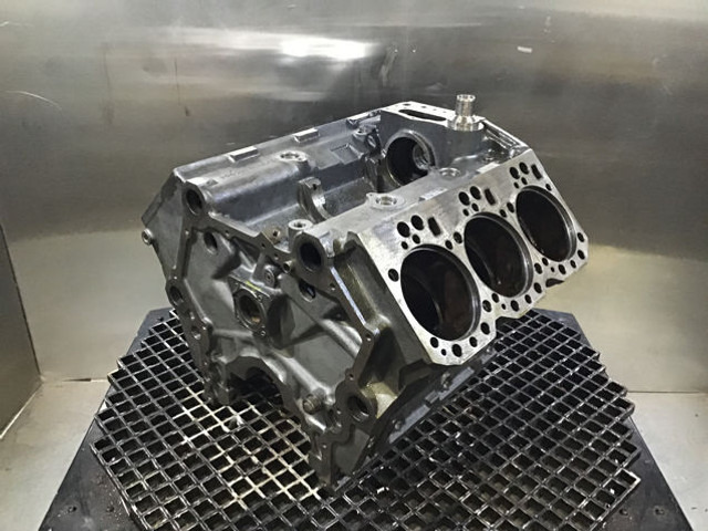 Liebherr Crankcase - Впускная труба: фото 2 Liebherr Crankcase - Впускная труба: фото 2