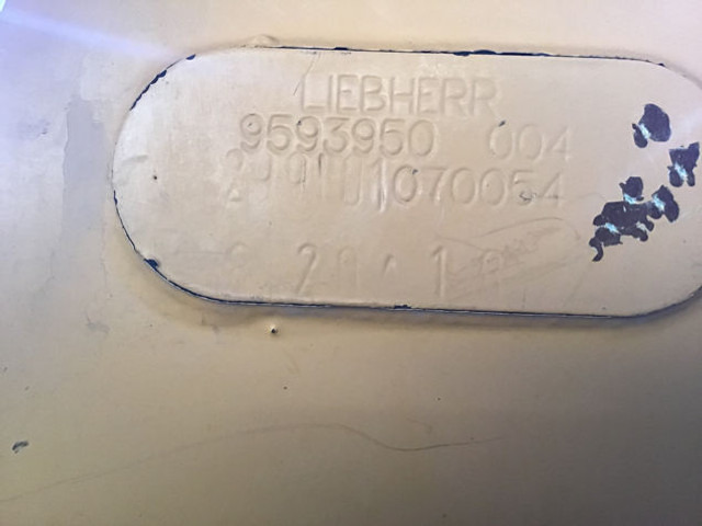 Liebherr Fuel Tank - Топливный бак: фото 2 Liebherr Fuel Tank - Топливный бак: фото 2