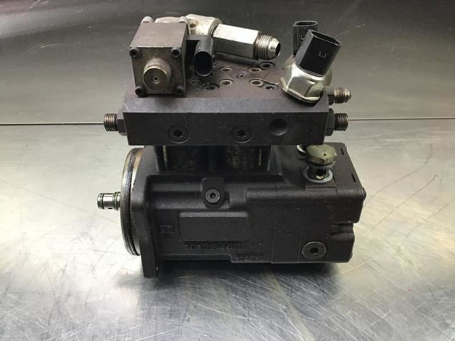 Liebherr High Pressure Pump - Топливный насос: фото 1 Liebherr High Pressure Pump - Топливный насос: фото 1