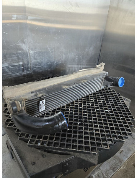 Liebherr Intercooler - Интеркулер: фото 4 Liebherr Intercooler - Интеркулер: фото 4