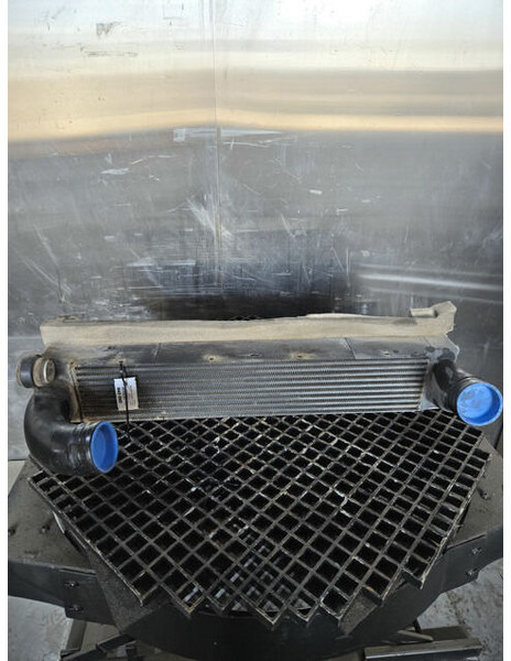 Liebherr Intercooler - Интеркулер: фото 1 Liebherr Intercooler - Интеркулер: фото 1