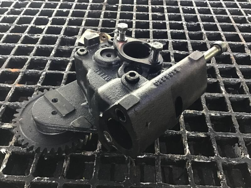 Liebherr Oil Pump - Масляный насос: фото 1 Liebherr Oil Pump - Масляный насос: фото 1