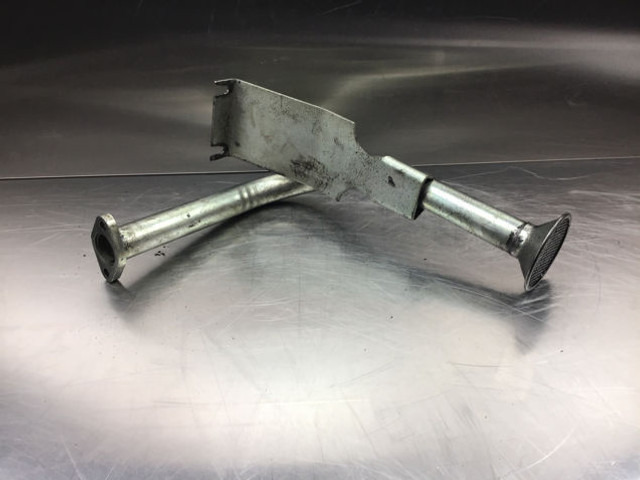 Liebherr Oil Suction Pipe - Двигатель и запчасти: фото 1 Liebherr Oil Suction Pipe - Двигатель и запчасти: фото 1