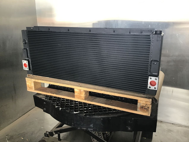 Liebherr Oilcooler - Масляный радиатор: фото 5 Liebherr Oilcooler - Масляный радиатор: фото 5