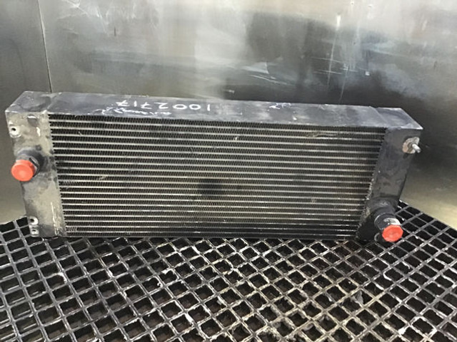 Liebherr Oilcooler - Масляный радиатор: фото 2 Liebherr Oilcooler - Масляный радиатор: фото 2
