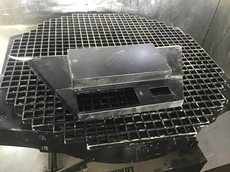 Liebherr R914HDSL - Кабина и интерьер: фото 3 Liebherr R914HDSL - Кабина и интерьер: фото 3