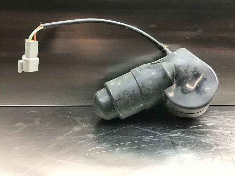 Liebherr R914STD / R914HDSL / R914B / R904 / A904 Li / A902 Li / A900B Li / A316 / A902 INDUSTRIAL / A932 Li / A912 Li / A924 li / A914 L - Щетка стеклоочистителя: фото 1 Liebherr R914STD / R914HDSL / R914B / R904 / A904 Li / A902 Li / A900B Li / A316 / A902 INDUSTRIAL / A932 Li / A912 Li / A924 li / A914 L - Щетка стеклоочистителя: фото 1