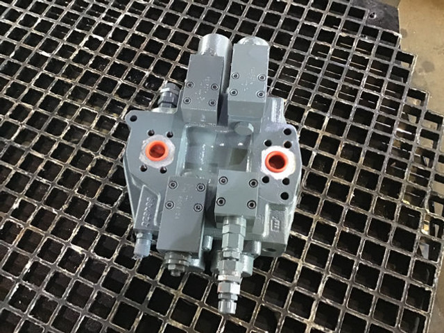 Liebherr Valveblock - Гидравлика: фото 1 Liebherr Valveblock - Гидравлика: фото 1