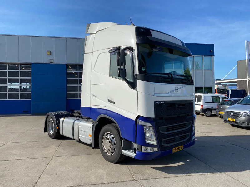 Volvo FH 13.460 Globetrotter / I-Save - Тягач: фото 3 Volvo FH 13.460 Globetrotter / I-Save - Тягач: фото 3