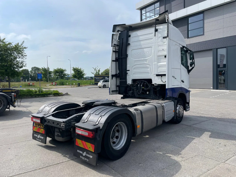 Volvo FH 13.460 Globetrotter / I-save - Тягач: фото 4 Volvo FH 13.460 Globetrotter / I-save - Тягач: фото 4