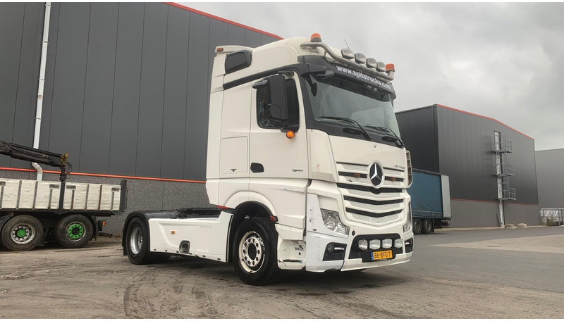 Mercedes-Benz Actros 1942 Dakspoiler + Koelkast - Тягач: фото 3 Mercedes-Benz Actros 1942 Dakspoiler + Koelkast - Тягач: фото 3