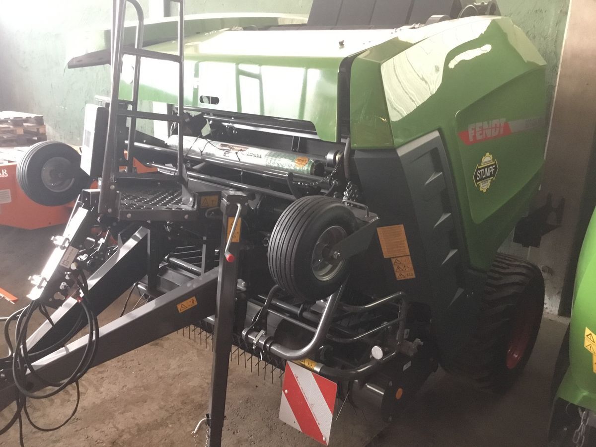 Fendt Rotana 160 V - Пресс-подборщик рулонный: фото 1 Fendt Rotana 160 V - Пресс-подборщик рулонный: фото 1