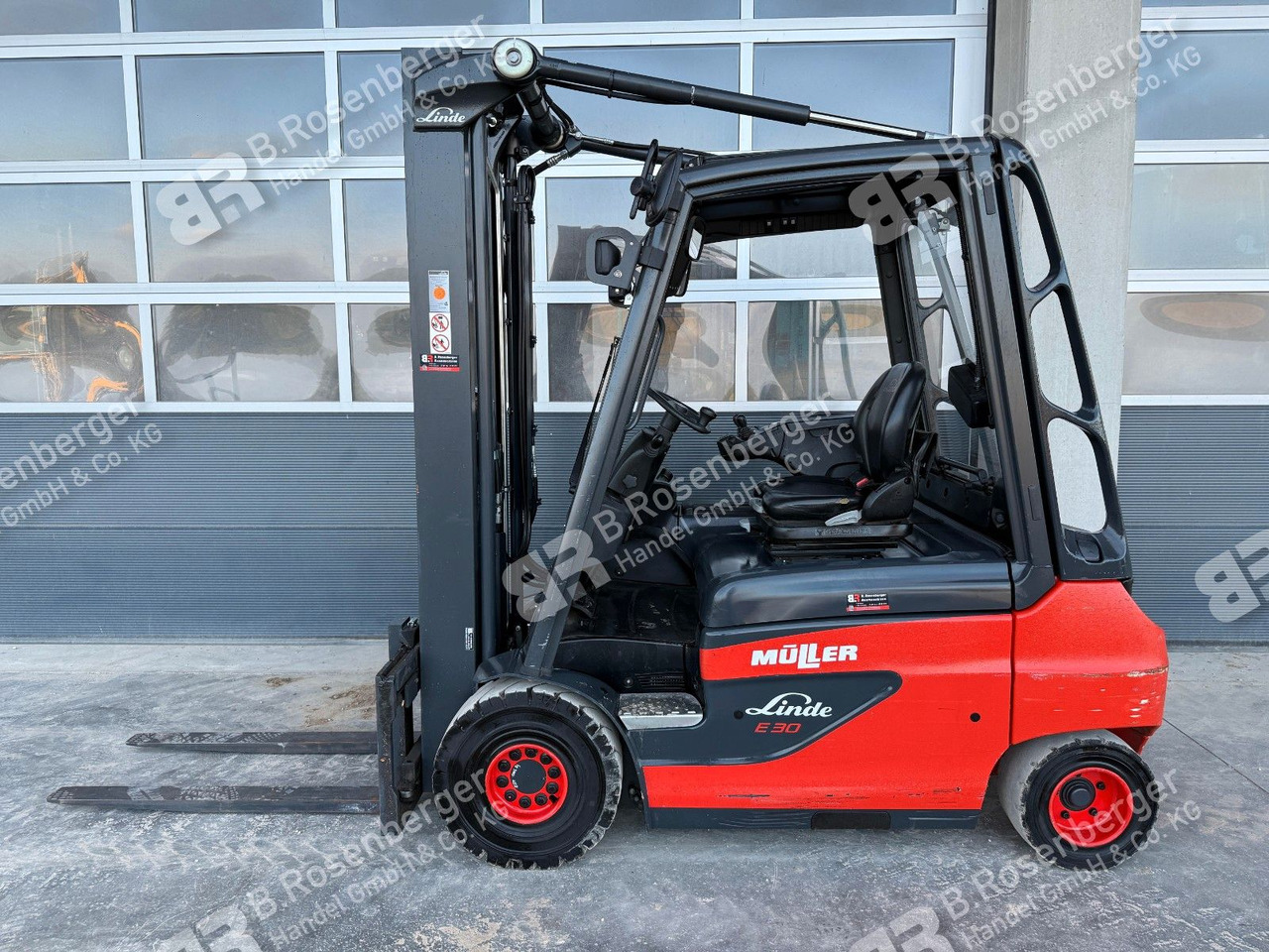 Linde E30 Stapler / BJ2020 / nur 1096h / Duplex / TOP - Вилочный погрузчик: фото 2 Linde E30 Stapler / BJ2020 / nur 1096h / Duplex / TOP - Вилочный погрузчик: фото 2